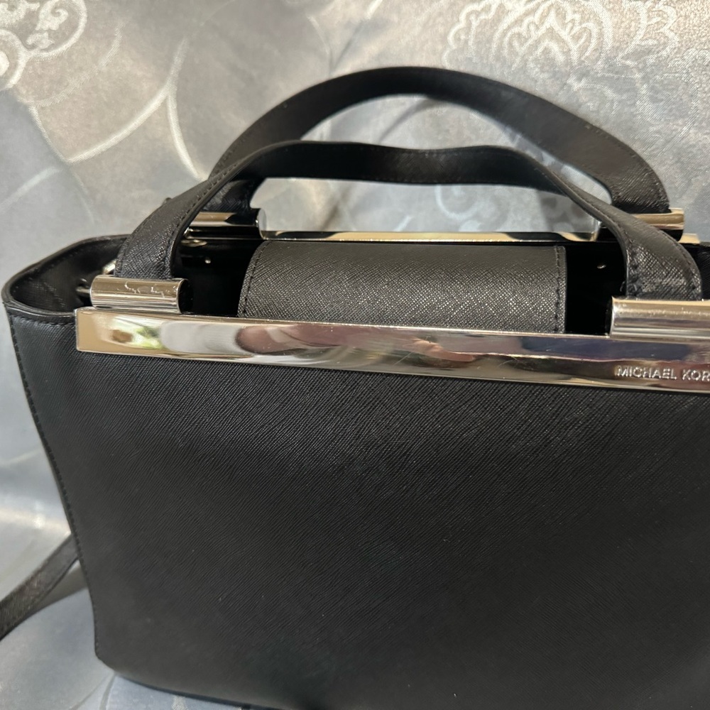 MICHAEL KORS WOMEN’S TILDA SAFFIANO LEATHER MEDIUM TOTE BLACK Used with … - Picture 4 of 16